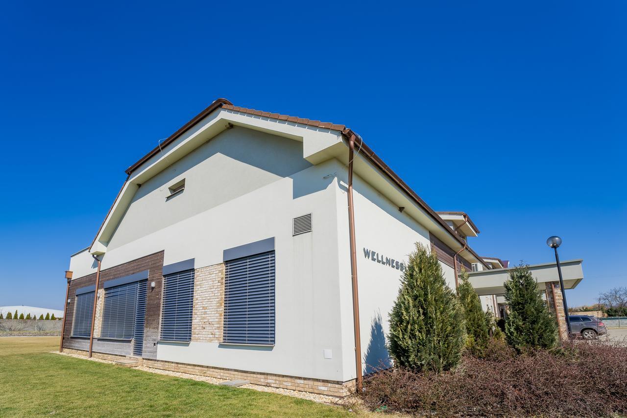 Penzión Precedens Trebisov Exterior foto